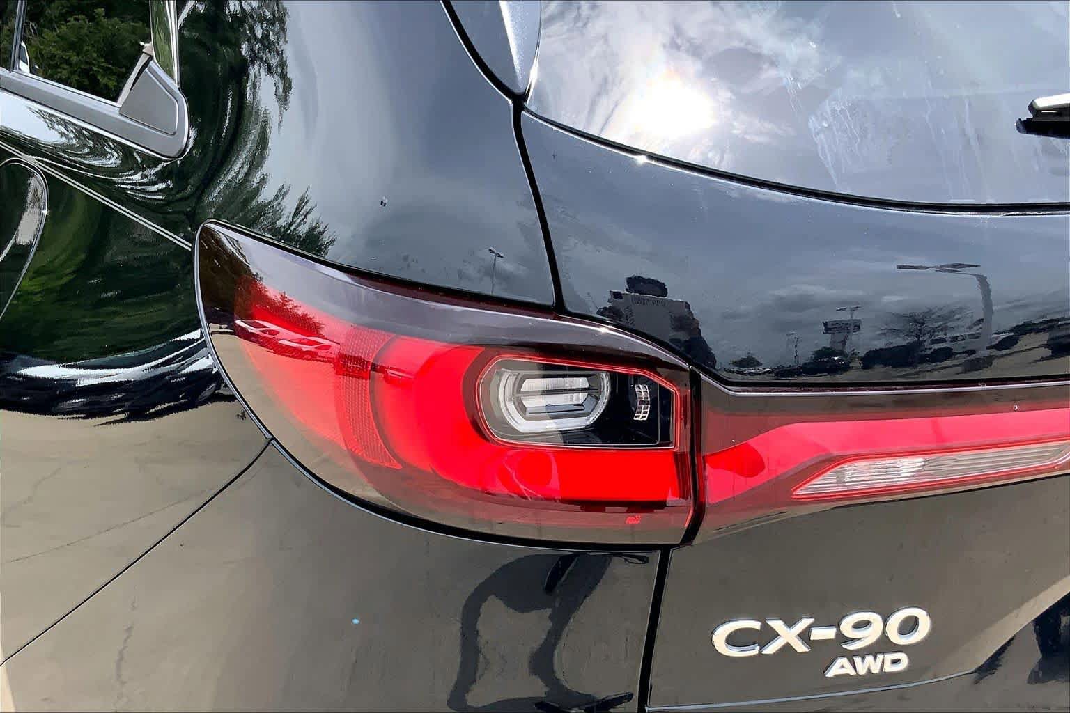 Used 2024 MAZDA CX-90 Plug-In Hybrid w/ Premium Plus AWD/4WD image 28