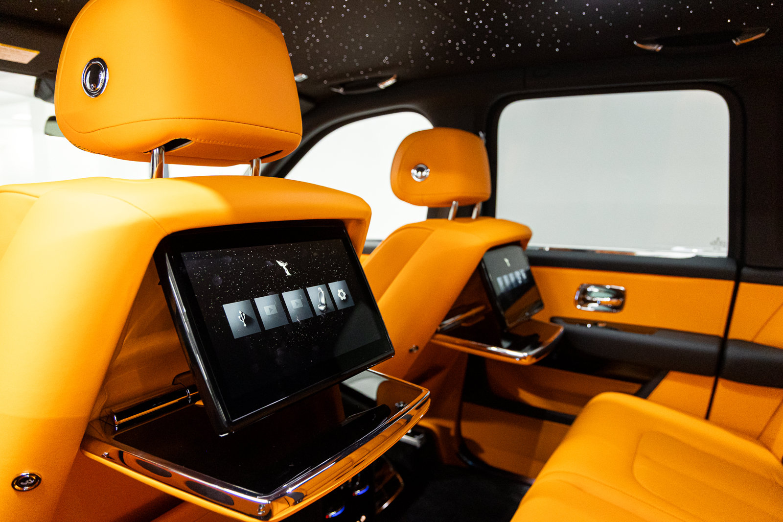 New 2027 Rolls-Royce Cullinan AWD/4WD image 46