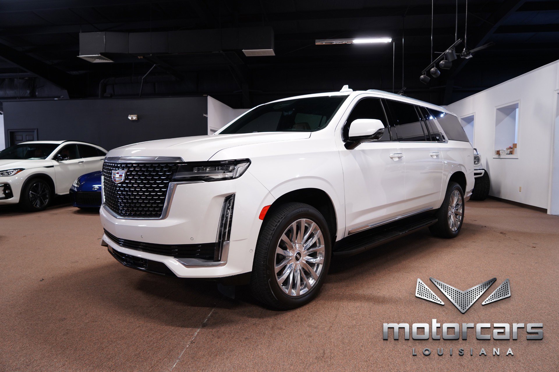 Used 2022 Cadillac Escalade ESV Premium Luxury image 3
