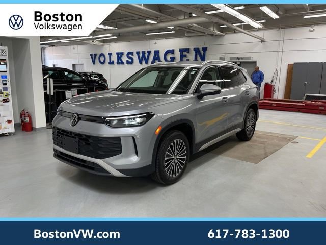 Used 2025 Volkswagen Tiguan S w/ 18" Wheel Package