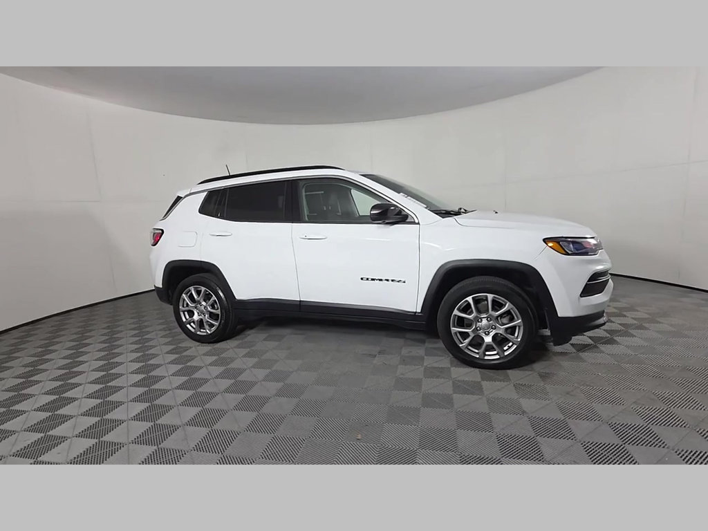 Used 2022 Jeep Compass Latitude AWD/4WD image 50