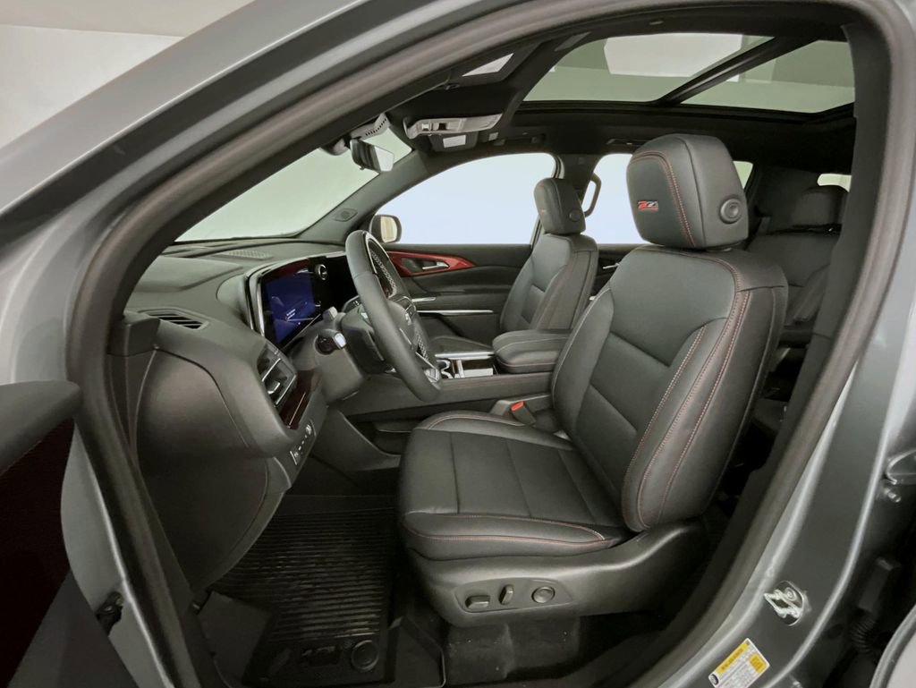 New 2026 Chevrolet Traverse Z71 w/ Enhanced Driving Package image 9