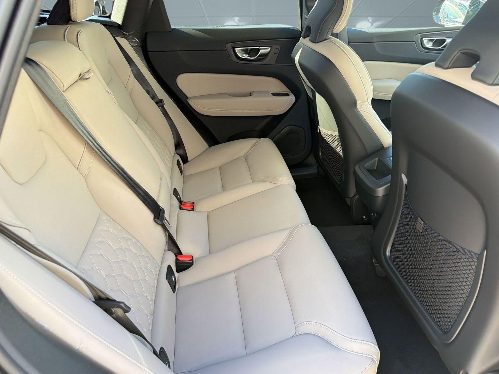 New 2026 Volvo XC60 B5 Core w/ Climate Package AWD/4WD image 28
