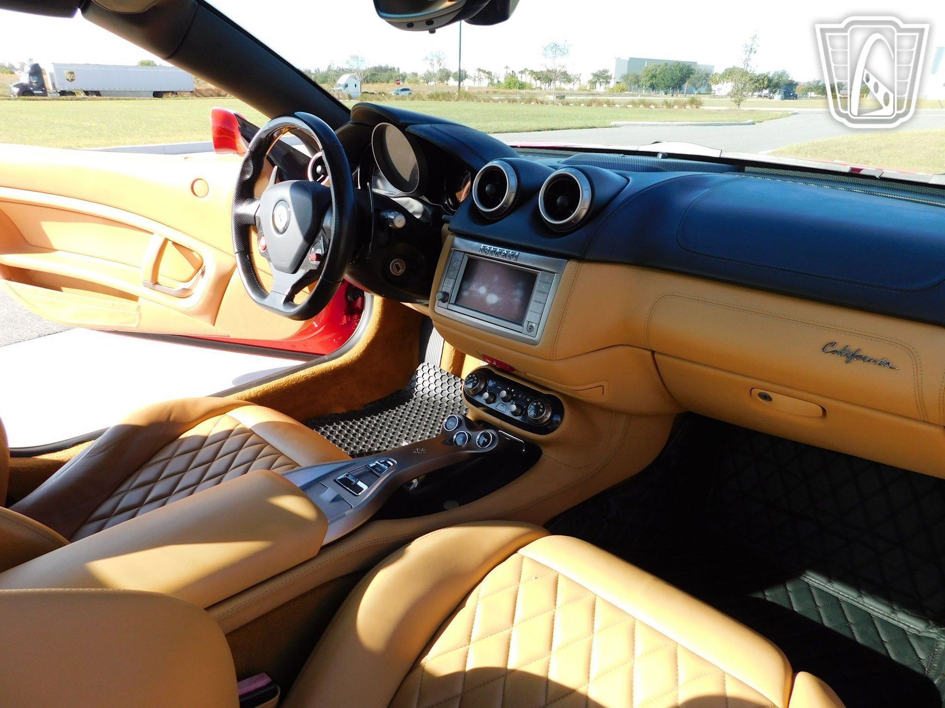Used 2009 Ferrari California RWD image 23