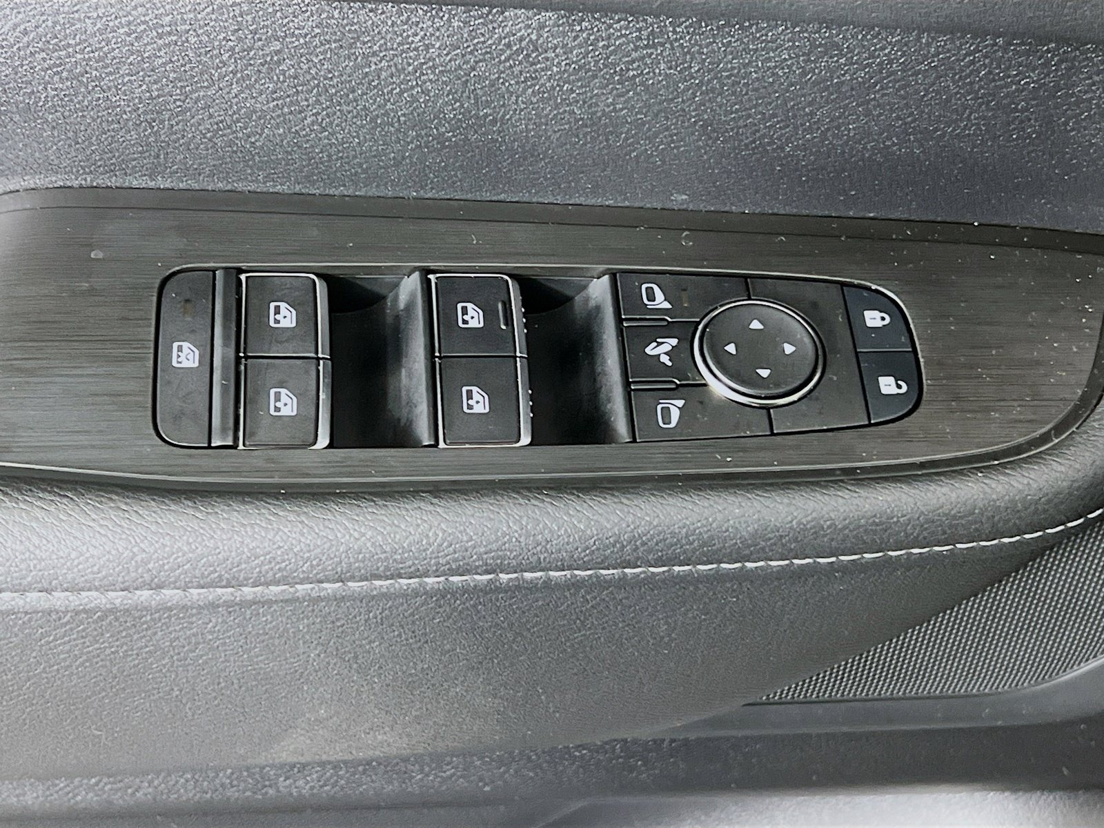 New 2025 Nissan Armada PRO-4X AWD/4WD image 21