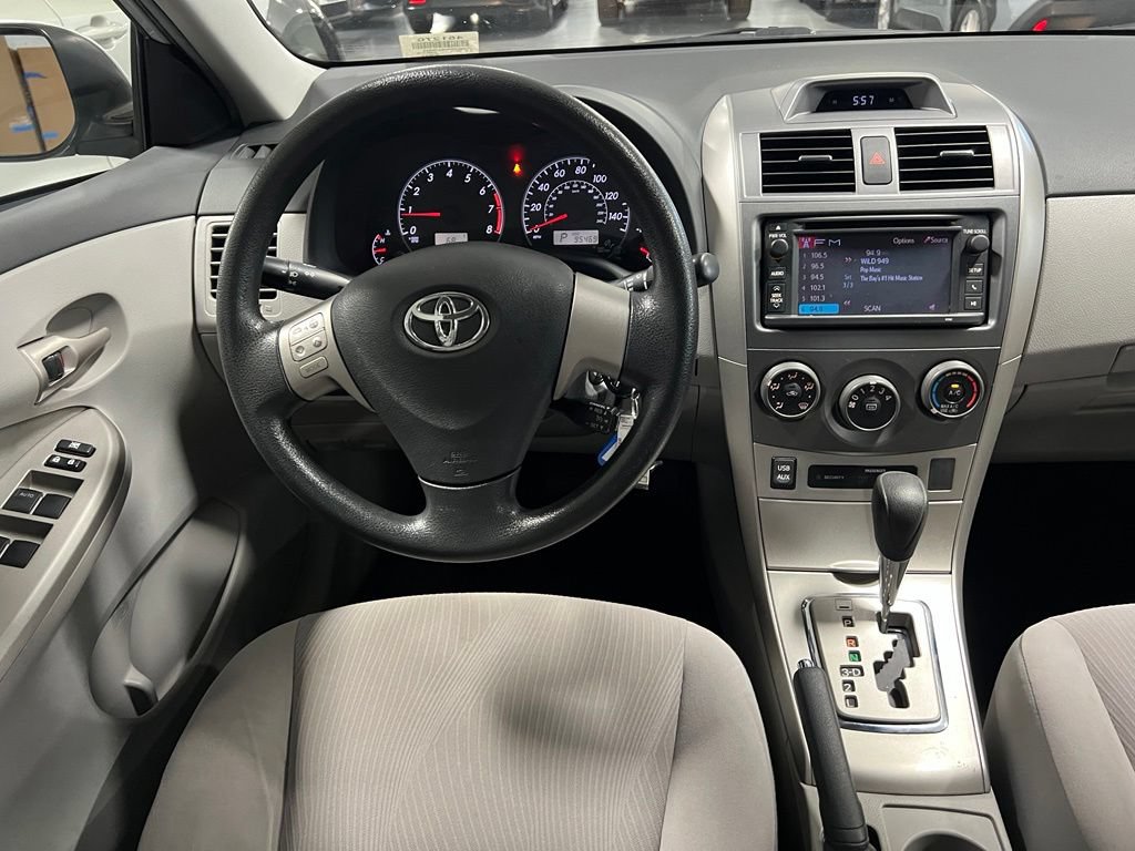 Used 2013 Toyota Corolla LE FWD image 26