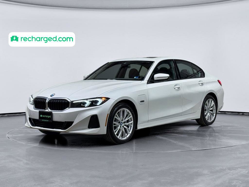 Used 2023 BMW 330e xDrive w/ Premium Package AWD/4WD image 1