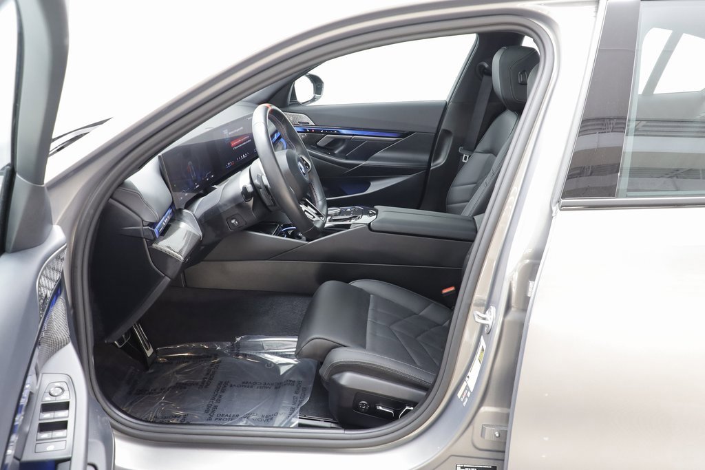 Certified 2025 BMW i5 M60 w/ Premium Package image 6