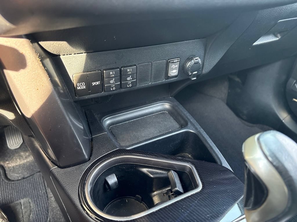 Used 2016 Toyota RAV4 SE AWD/4WD image 25