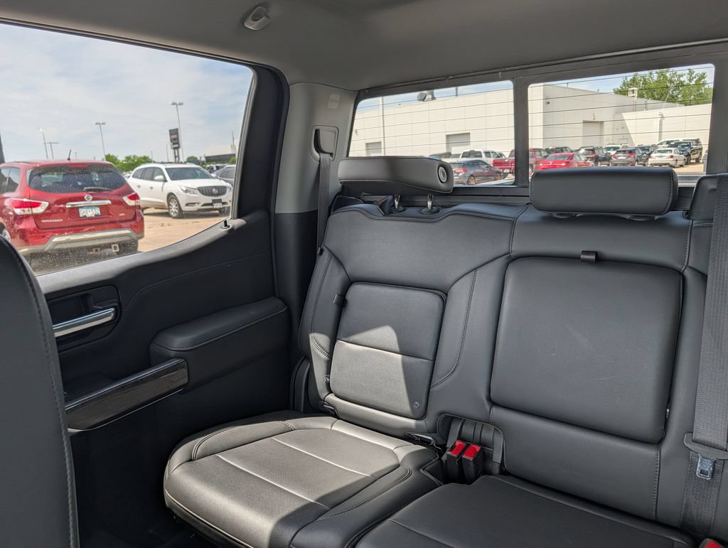Used 2020 Chevrolet Silverado 1500 LTZ w/ LTZ Plus Package AWD/4WD image 12