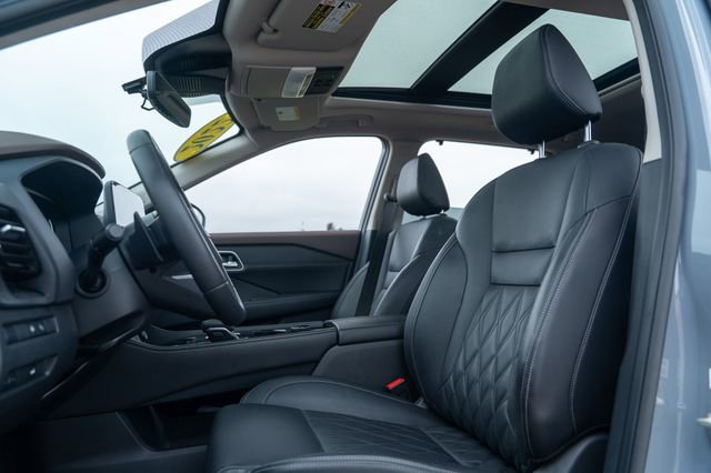 Used 2022 Nissan Rogue Platinum w/ Head-Up Display Package image 15