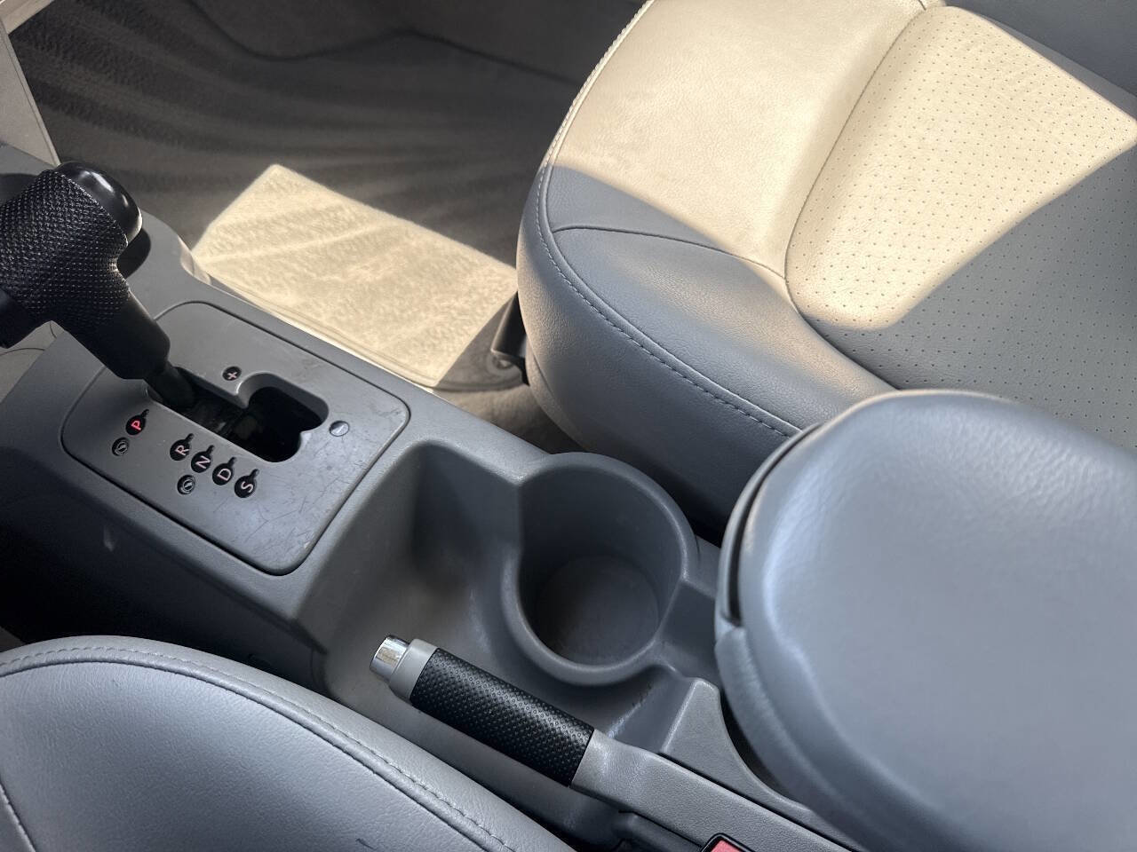 Used 2007 Volkswagen Beetle Coupe w/ Package 1 image 35