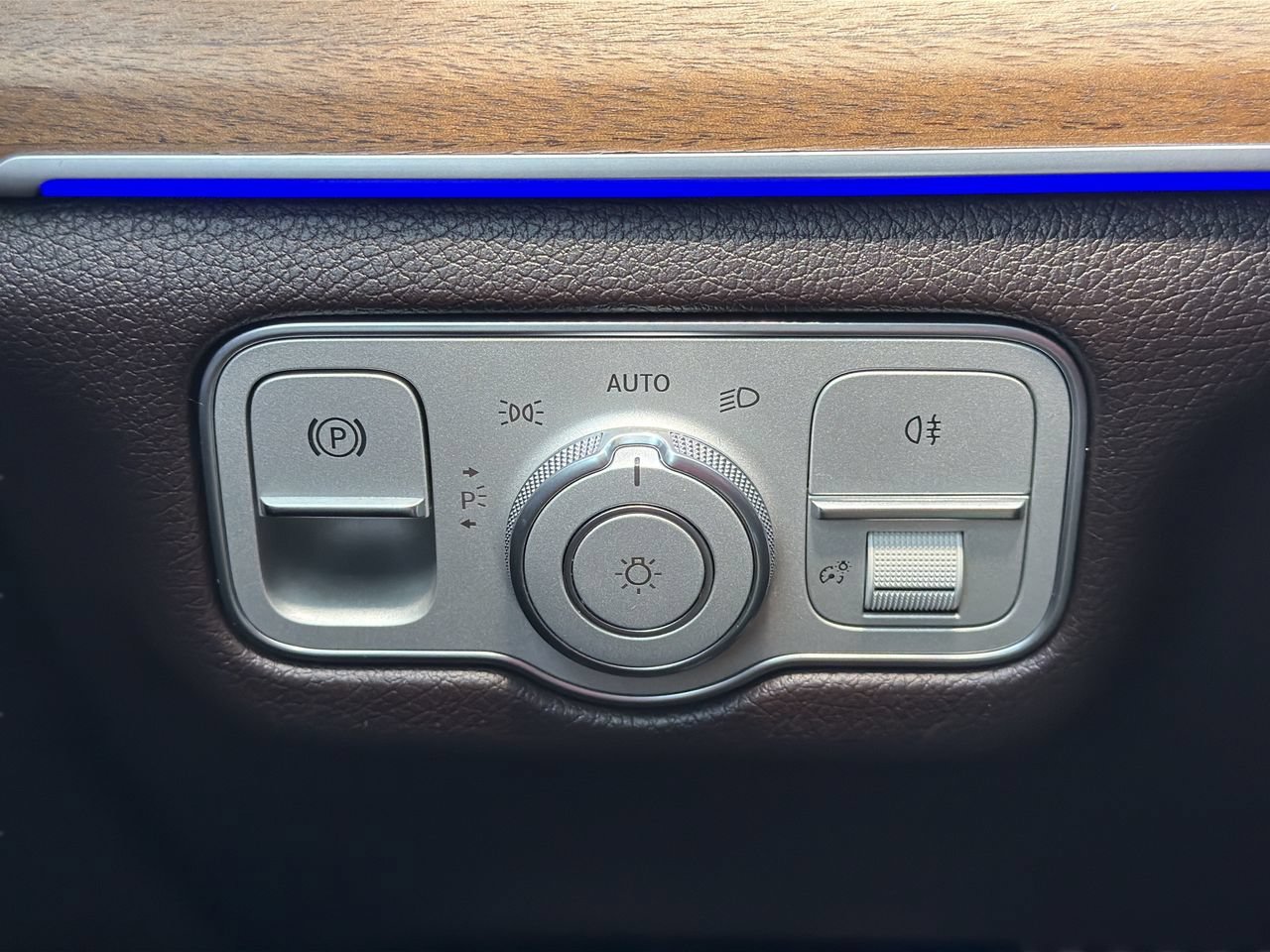 Used 2023 Mercedes-Benz GLS 450 4MATIC image 28