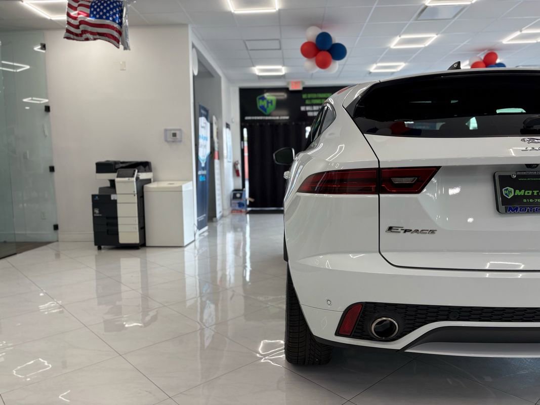 Used 2020 Jaguar E-PACE R-Dynamic HSE image 13