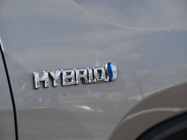 Used 2019 Toyota RAV4 LE w/ Carpet Mat Package image 18