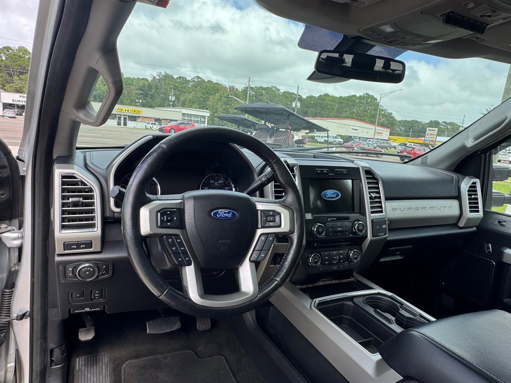 Used 2017 Ford F350 Lariat w/ Lariat Ultimate Package image 9