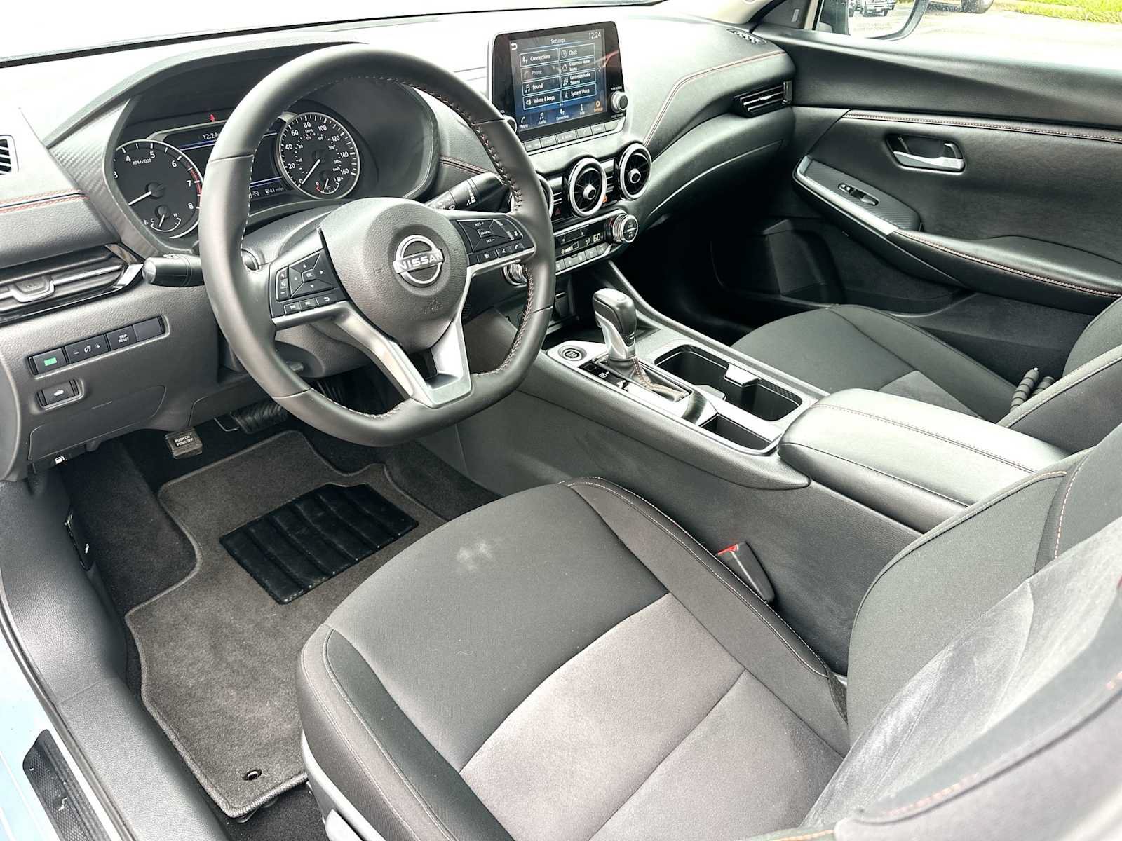 Used 2025 Nissan Sentra SR FWD image 18