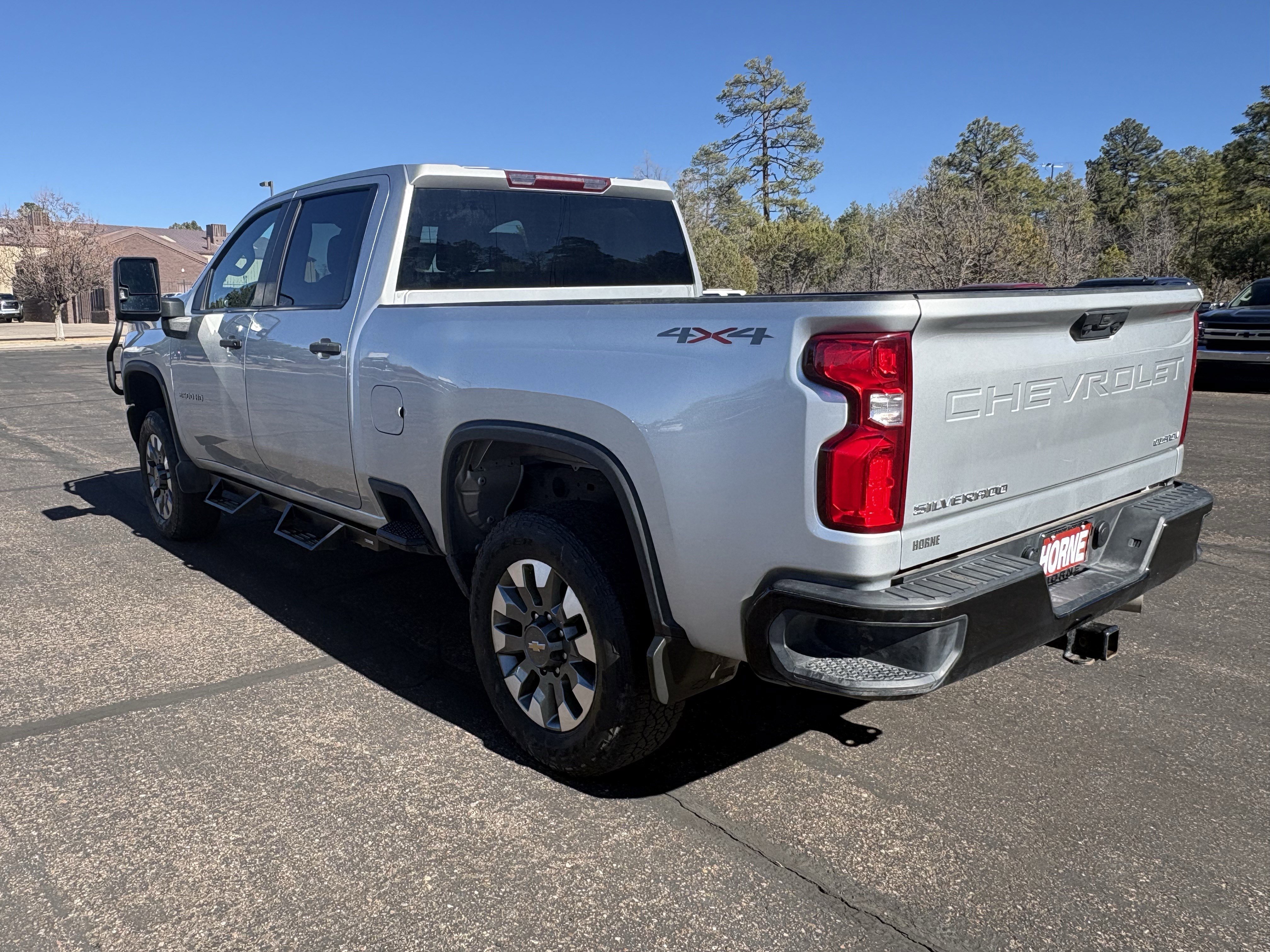 Used 2021 Chevrolet Silverado 2500 Custom w/ Custom Value Package image 5