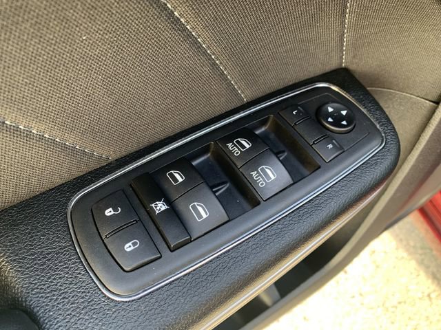 Used 2020 Dodge Charger SXT w/ Travel & Safety Group image 17