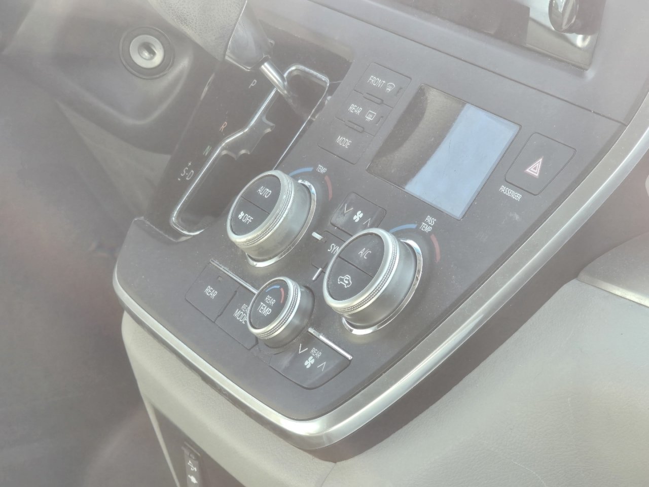 Used 2017 Toyota Sienna LE FWD image 13