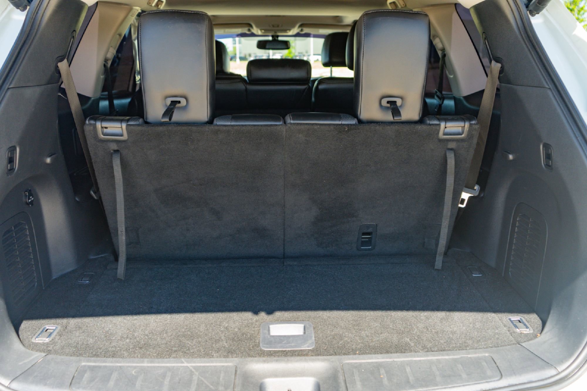 Used 2018 Nissan Pathfinder Platinum image 31