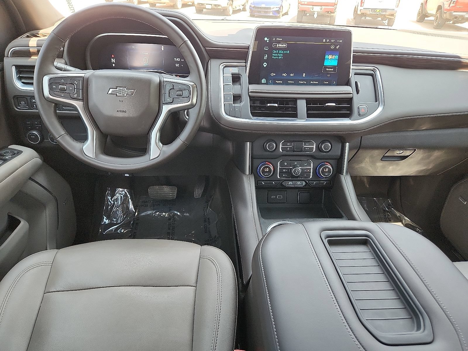 Used 2023 Chevrolet Tahoe Z71 w/ Luxury Package AWD/4WD image 12