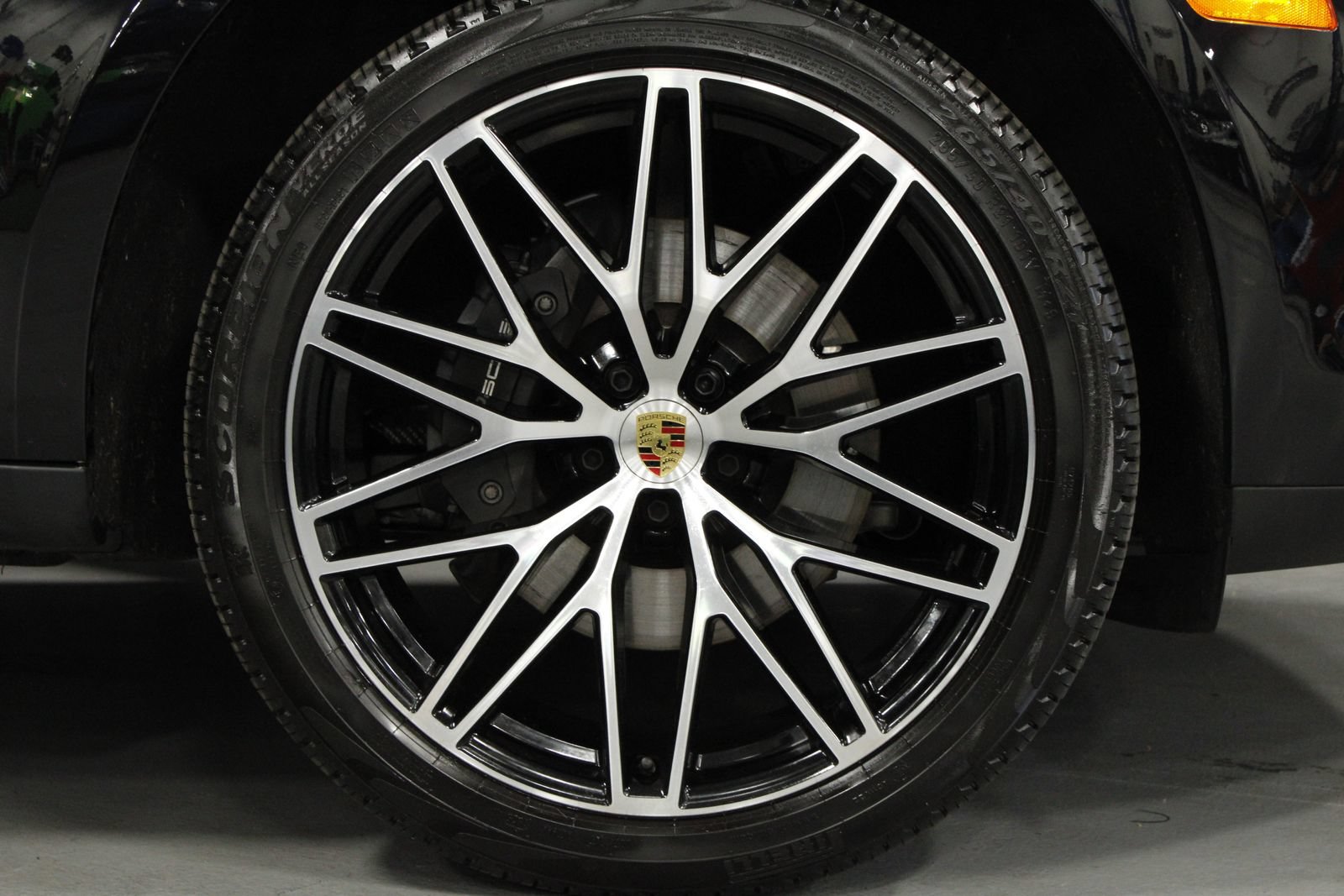 Certified 2026 Porsche Macan AWD/4WD image 11