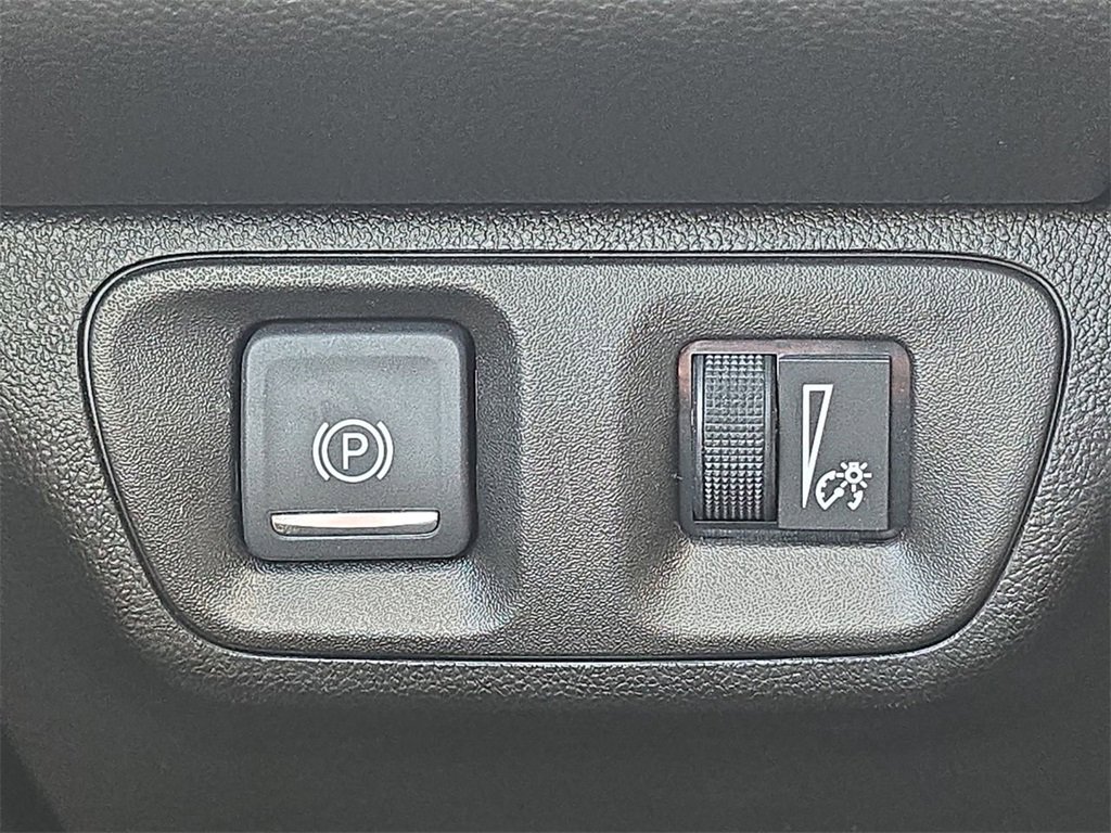 Used 2023 GMC Acadia SLE w/ Driver Convenience Package image 18