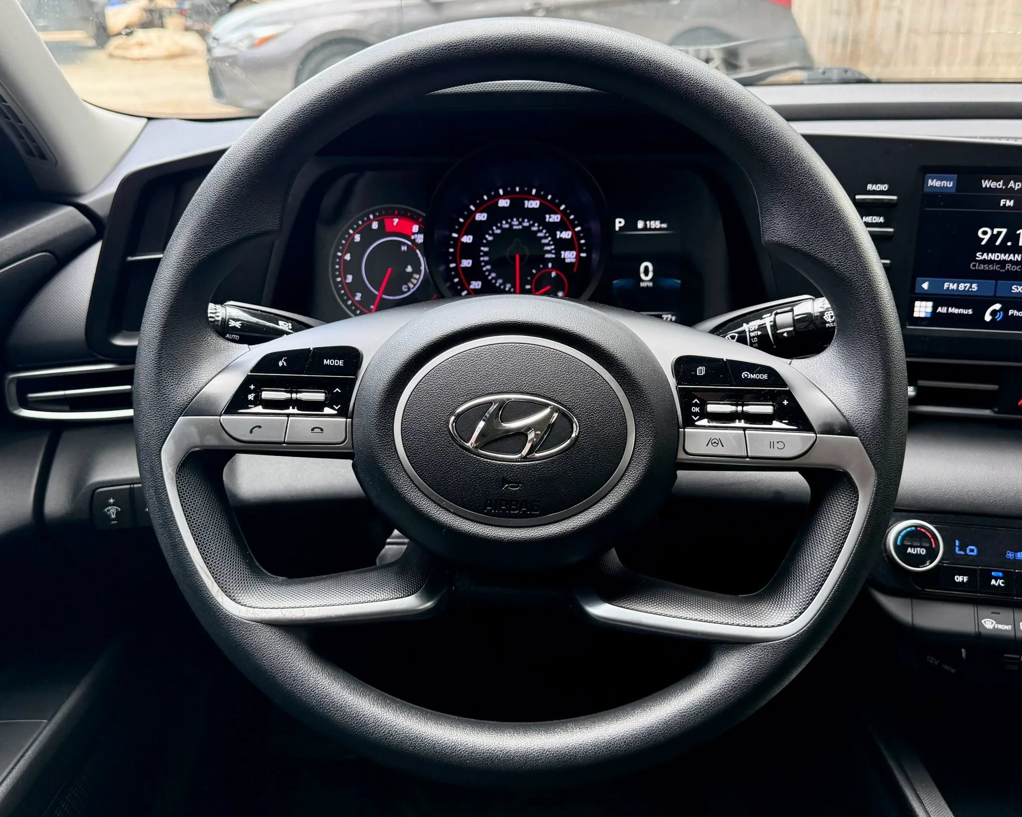 Used 2022 Hyundai Elantra SEL FWD image 16