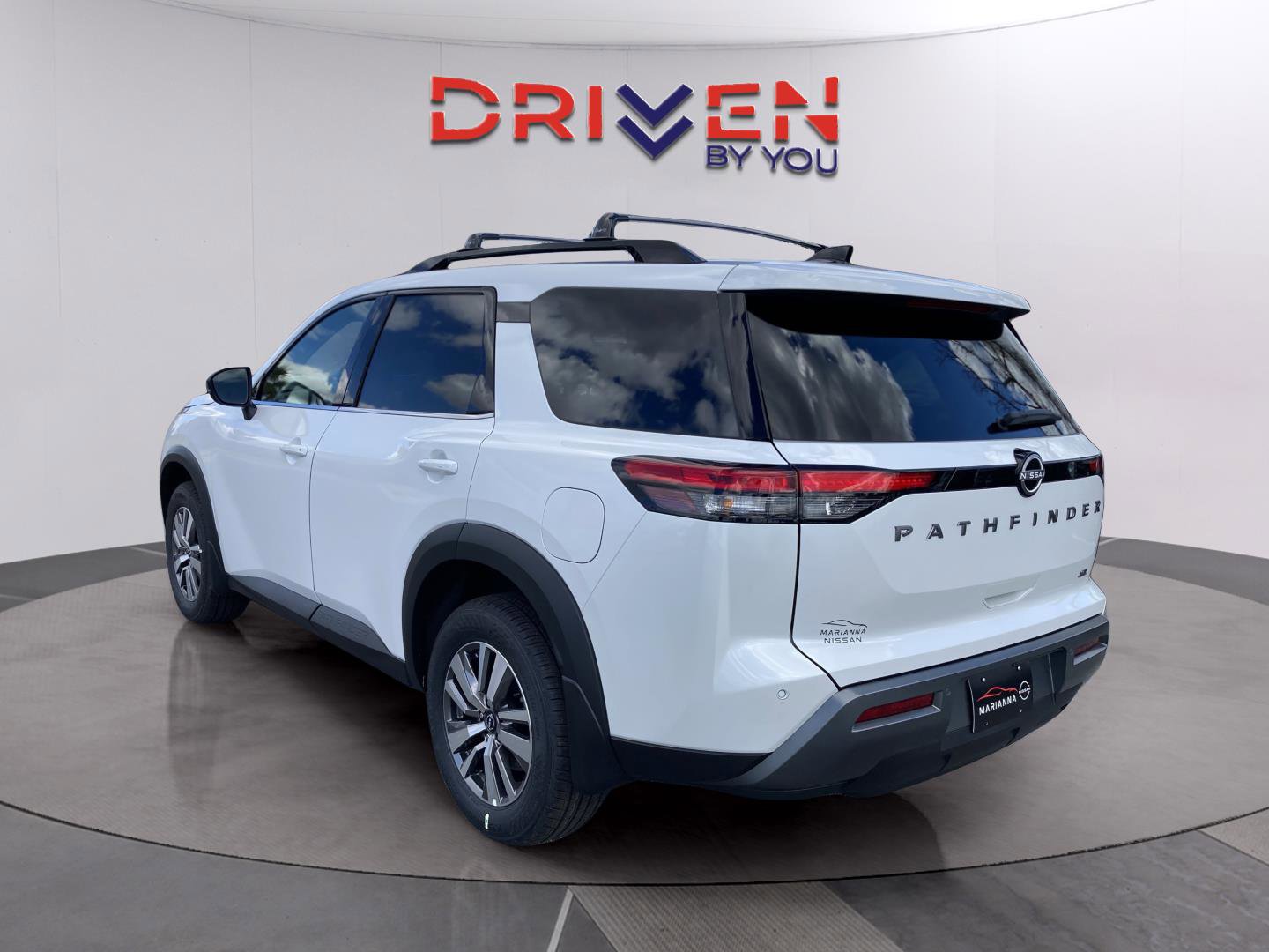 New 2026 Nissan Pathfinder SL image 3