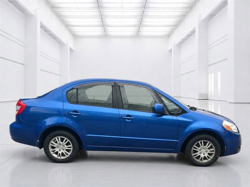 Used 2012 Suzuki SX4 LE FWD image 5