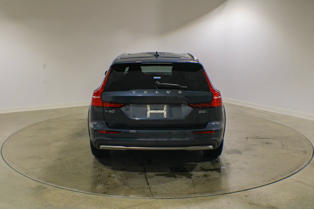 New 2026 Volvo V60 B5 Cross Country Ultra w/ Climate Package AWD/4WD image 4