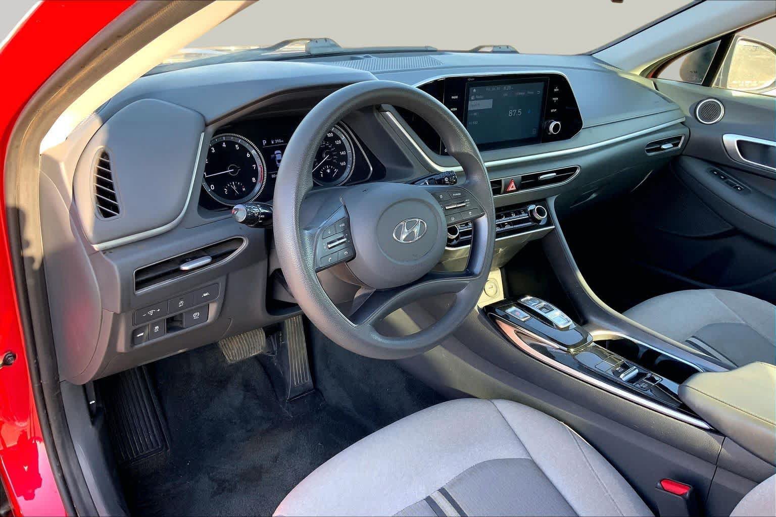 Used 2021 Hyundai Sonata SE FWD image 17