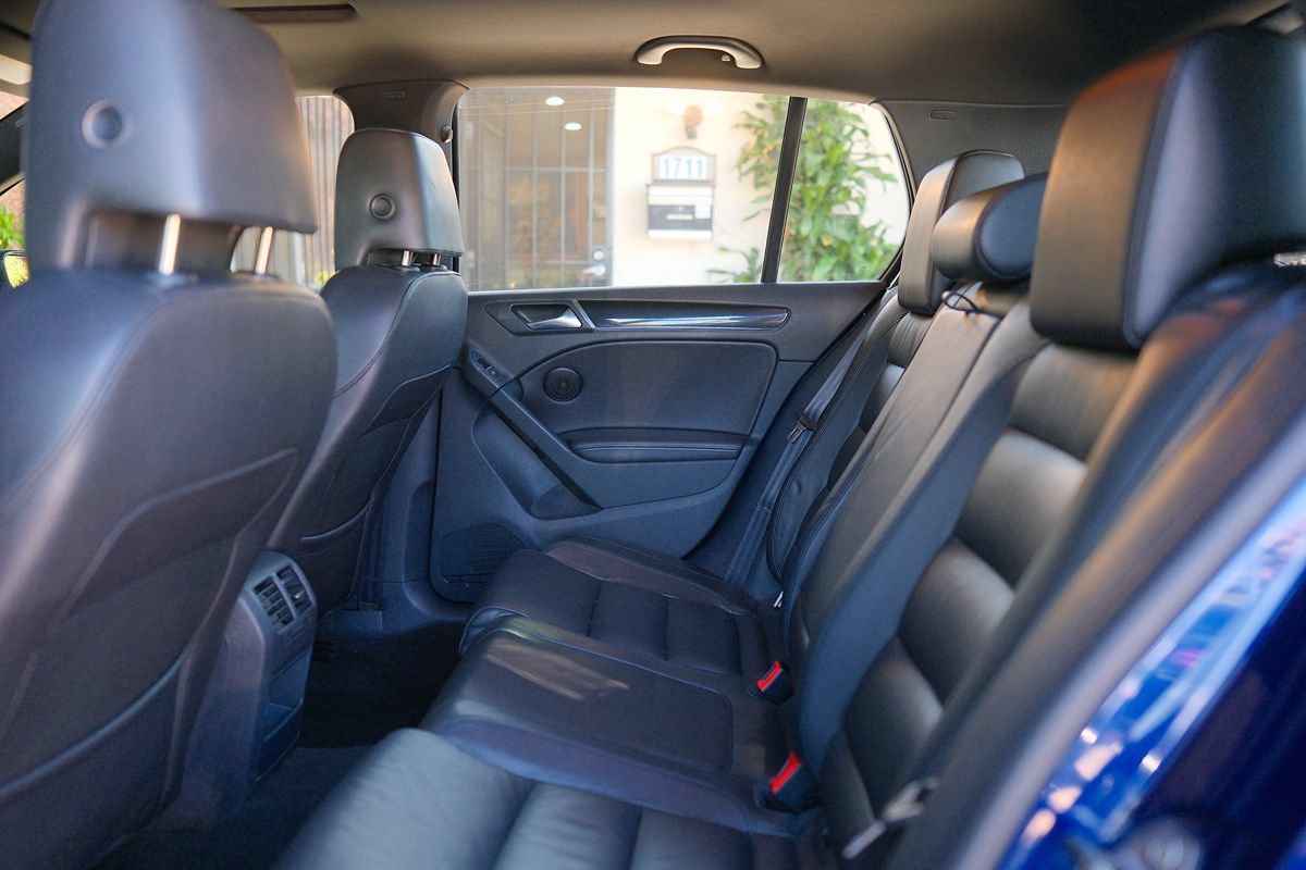Used 2011 Volkswagen GTI 4-Door FWD image 36