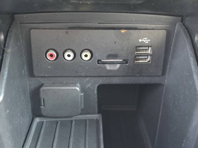 Used 2013 Ford Explorer XLT FWD image 29