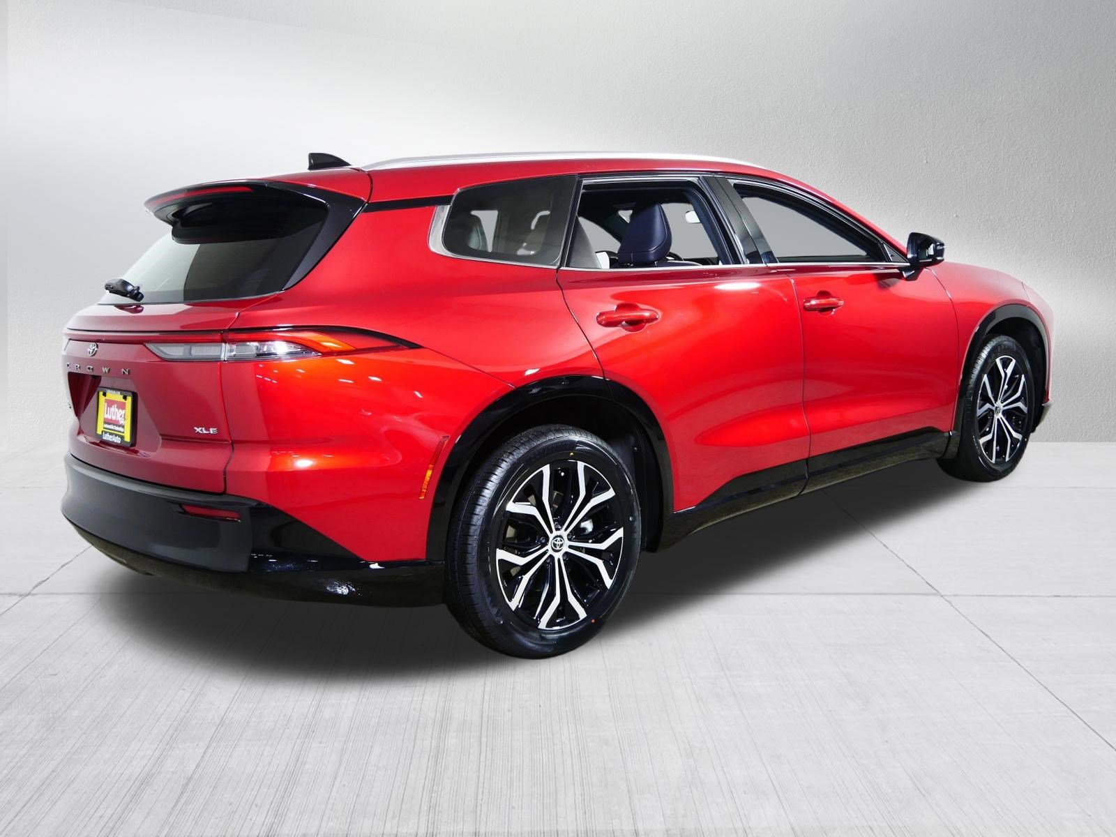 Used 2025 Toyota Crown Signia image 7