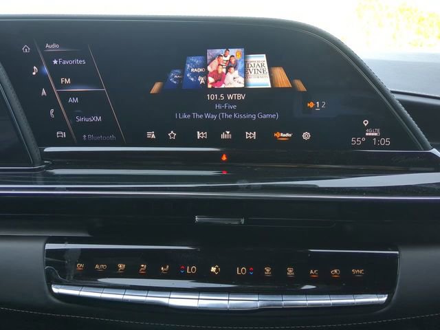 Used 2024 Cadillac Escalade V w/ LPO, ONYX Package image 23