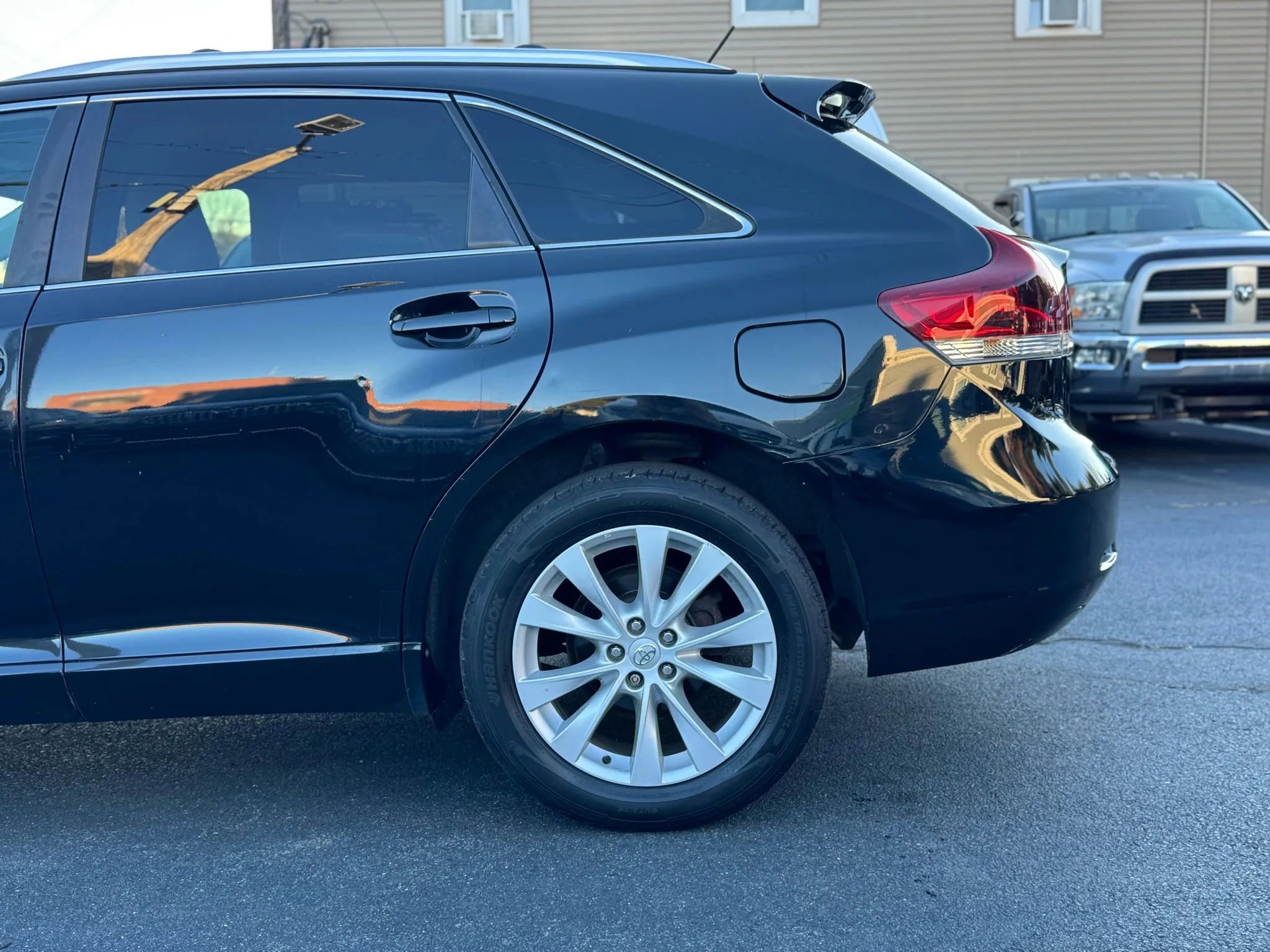 Used 2013 Toyota Venza LE image 9