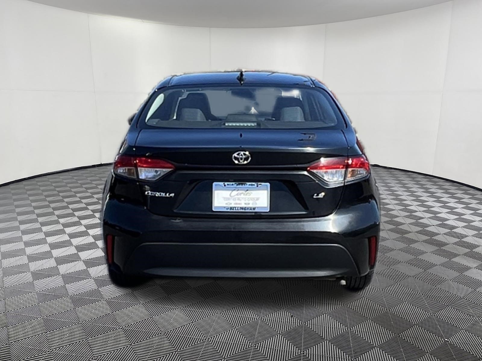 Used 2025 Toyota Corolla LE FWD image 5