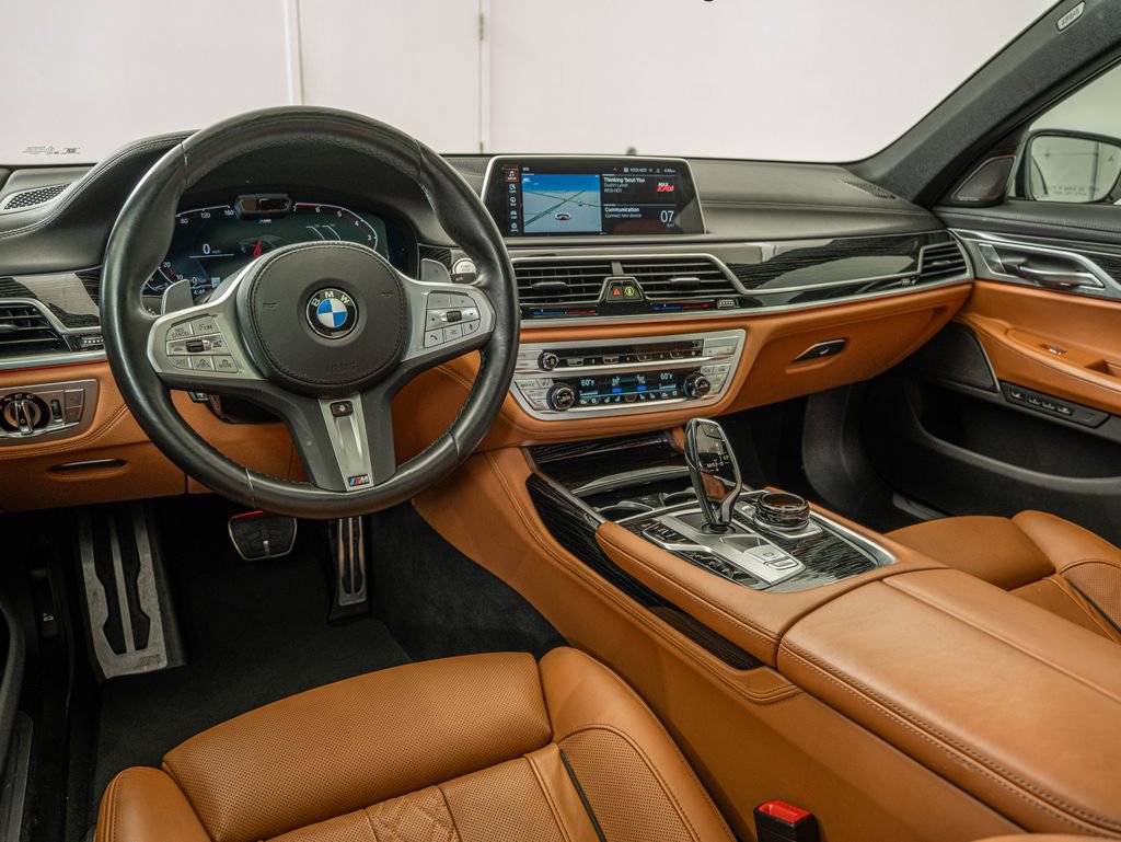 Used 2022 BMW 750i xDrive w/ Autobahn Package AWD/4WD image 29