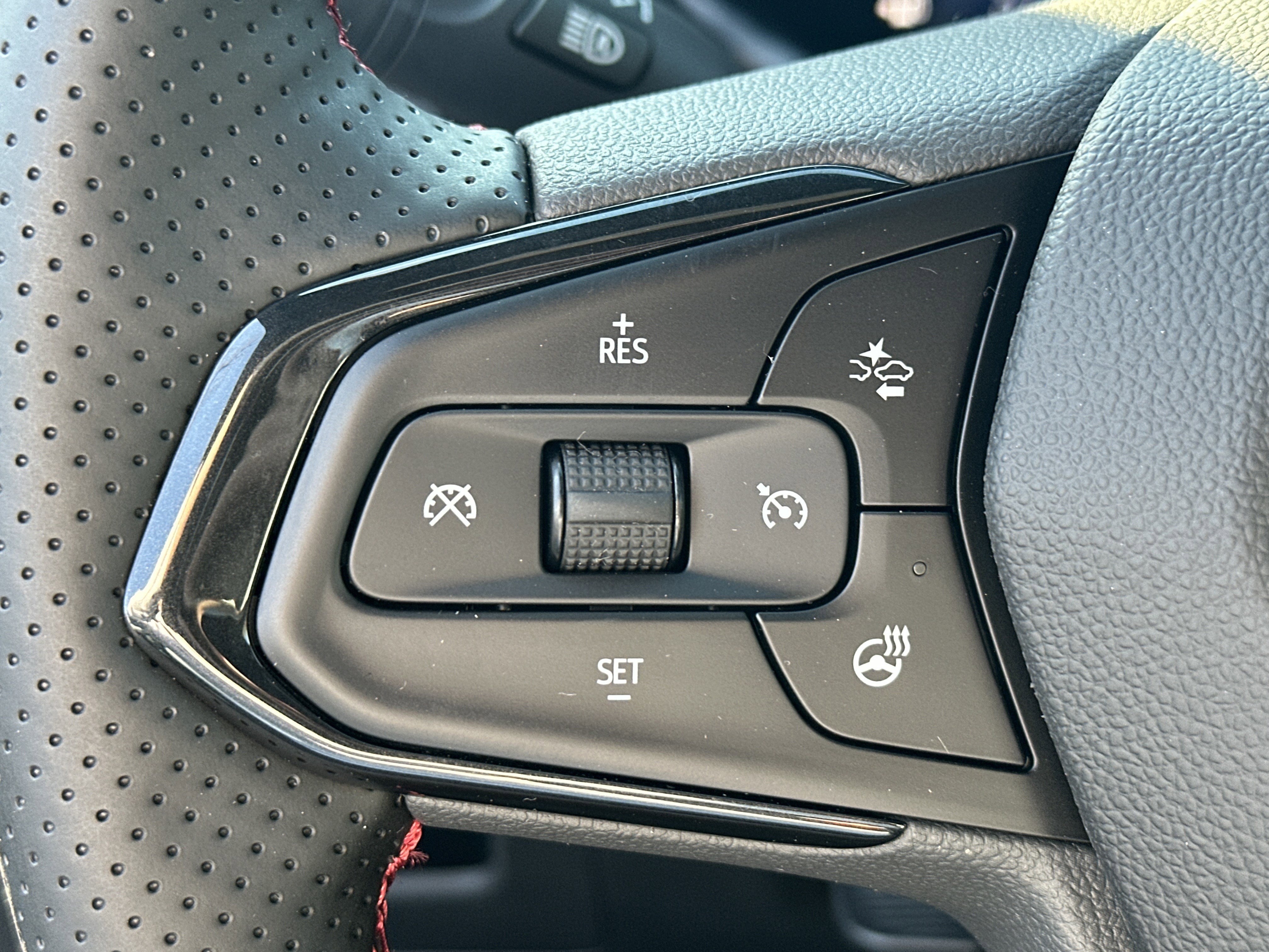 New 2026 Chevrolet TrailBlazer RS w/ Convenience Package FWD image 25