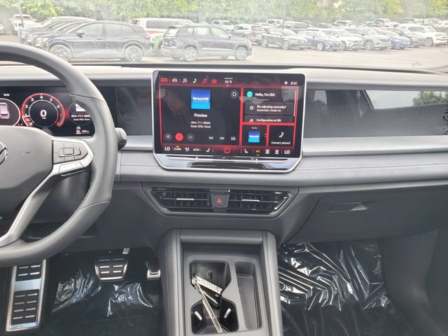 New 2026 Volkswagen Tiguan SE R-Line FWD image 14