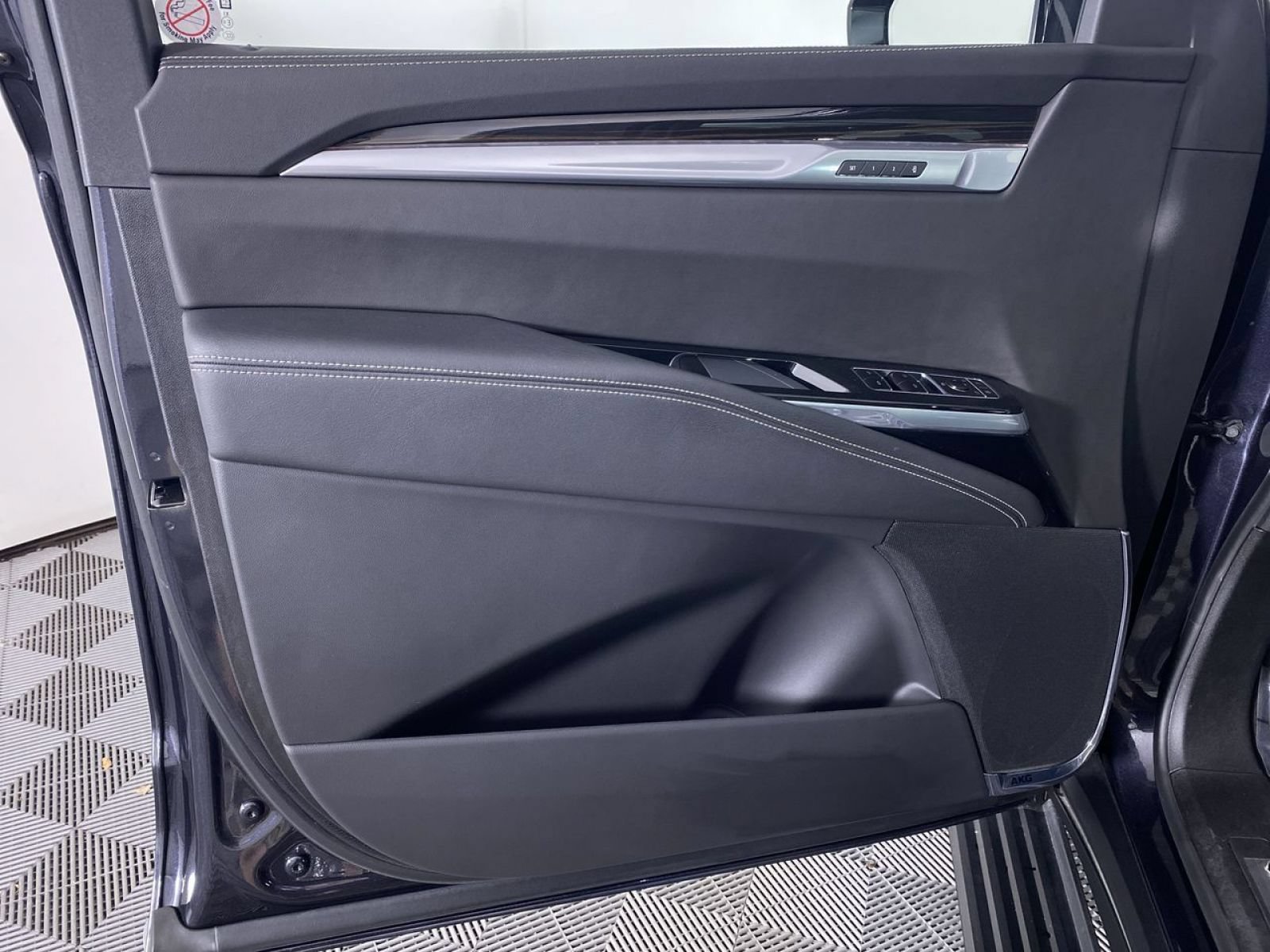 Certified 2026 Cadillac Escalade Luxury AWD/4WD image 13
