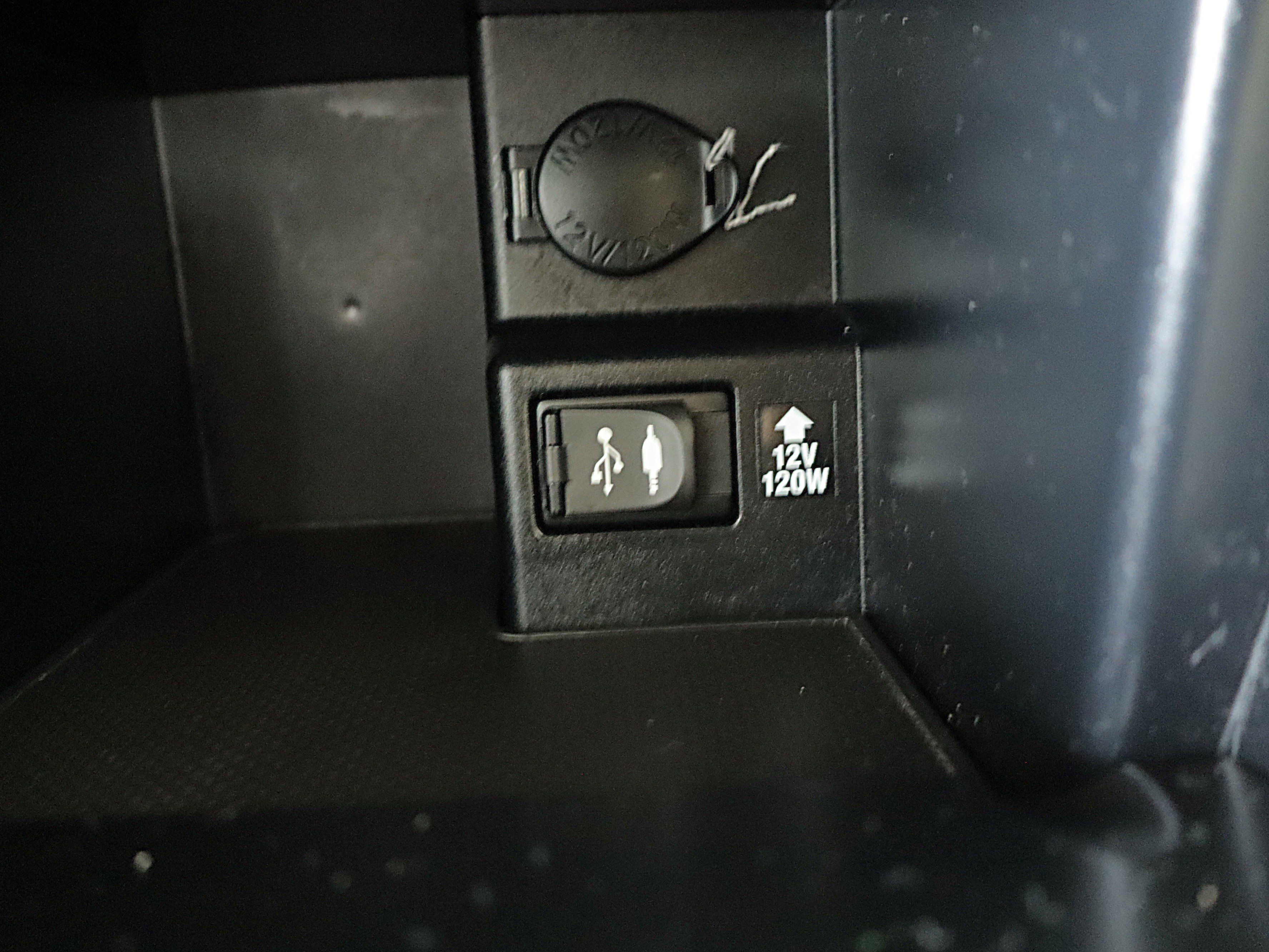 Used 2014 Toyota Camry FWD image 16