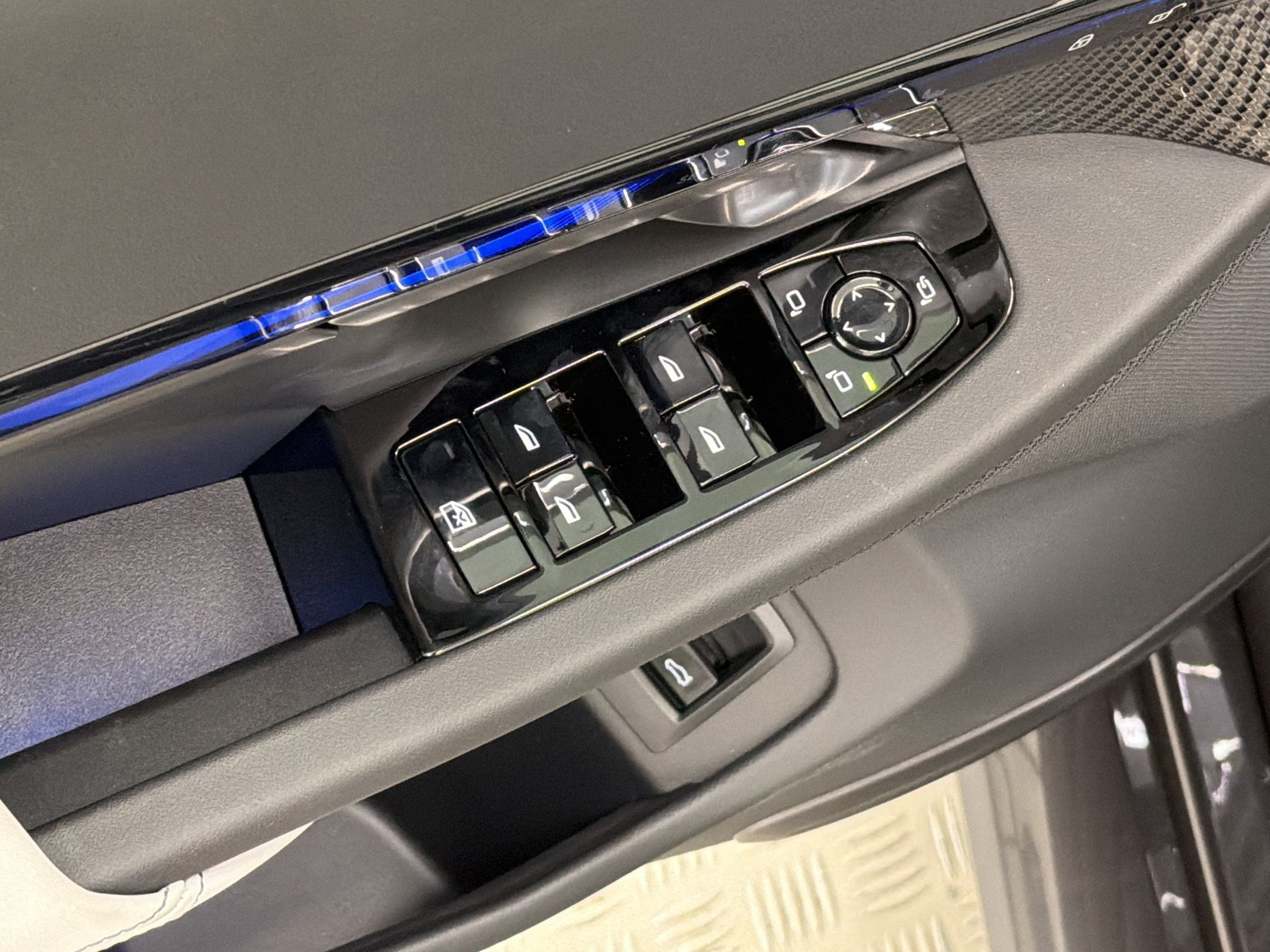 New 2027 BMW M5 Touring w/ M Driver's Package AWD/4WD image 29