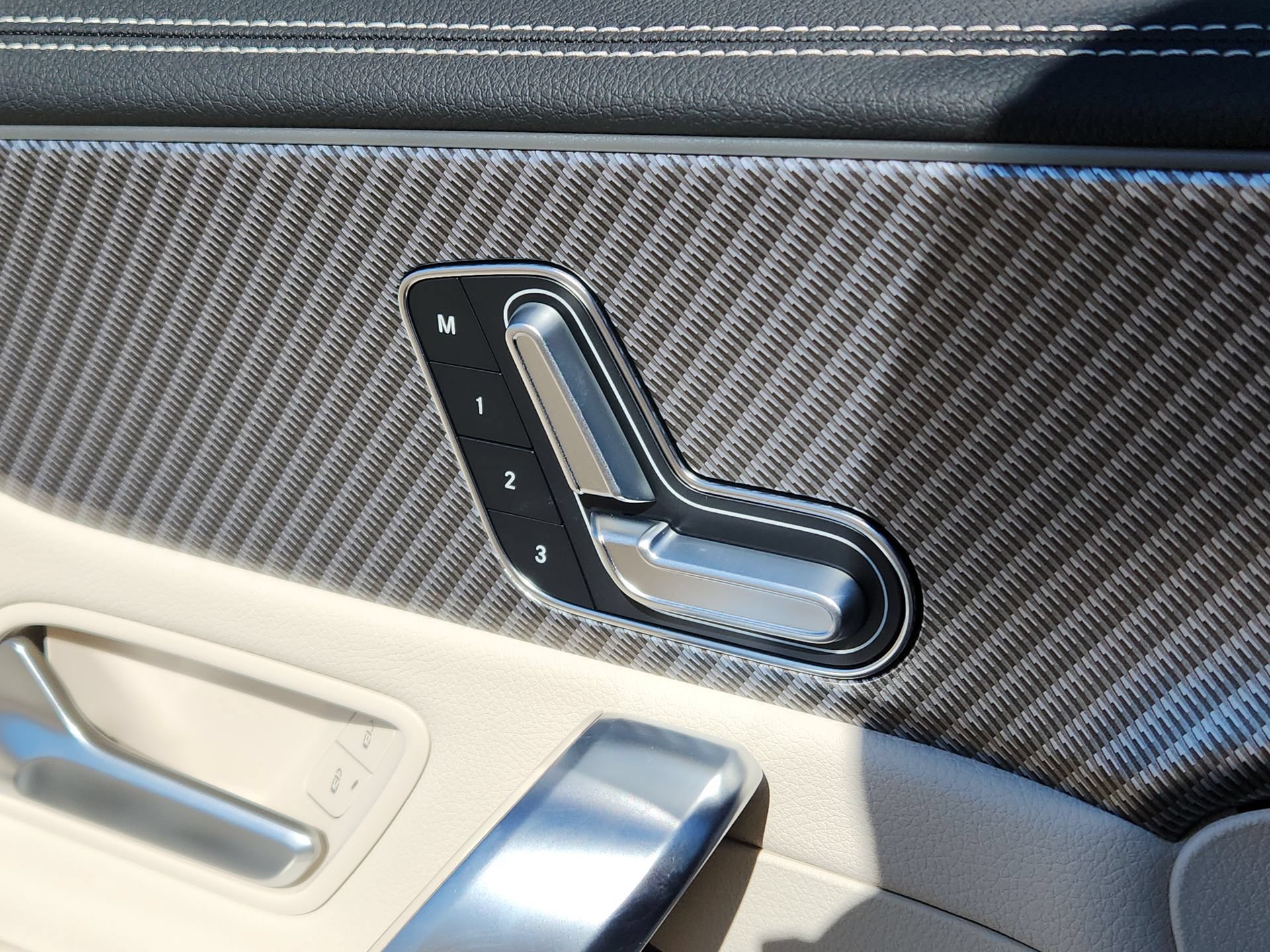 New 2025 Mercedes-Benz CLA 250 image 17