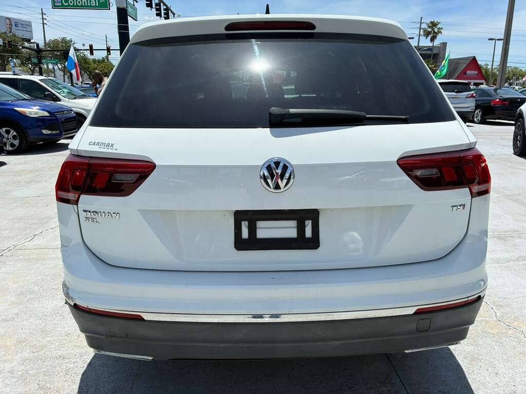 Used 2018 Volkswagen Tiguan SEL FWD image 13