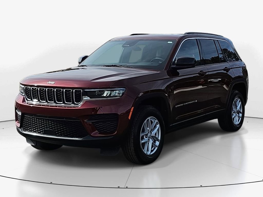 Used 2025 Jeep Grand Cherokee Laredo X w/ Luxury Tech Group I image 9