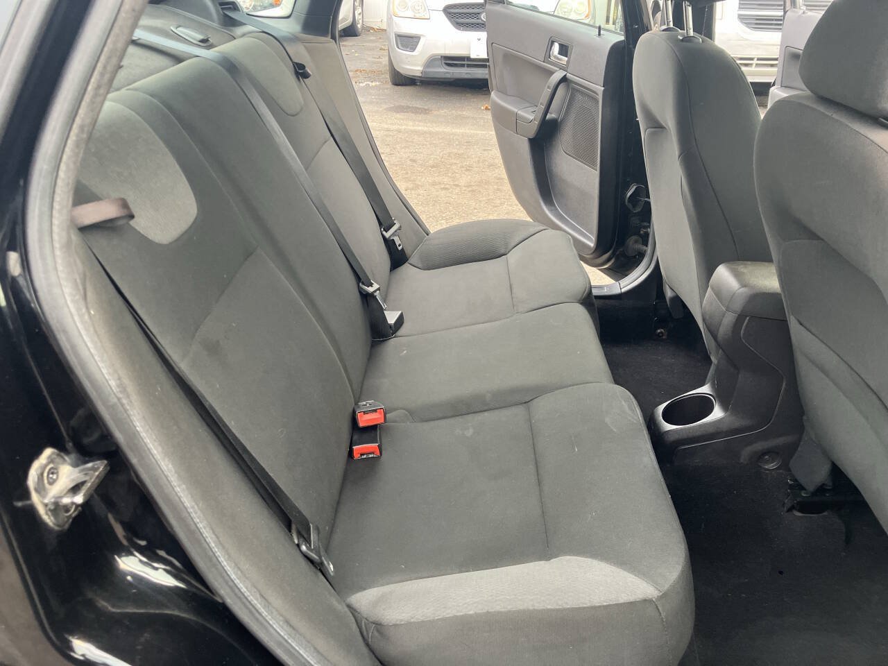 Used 2008 Ford Focus SES FWD image 28