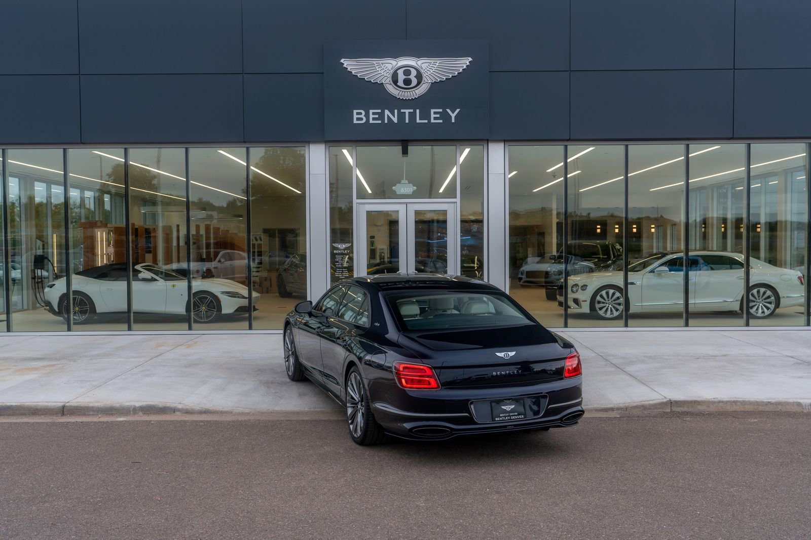 New 2025 Bentley Flying Spur Plug-In Hybrid image 13